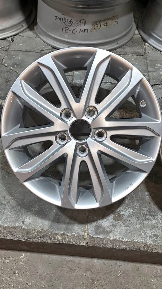 Hyundai Original Alloy size 16